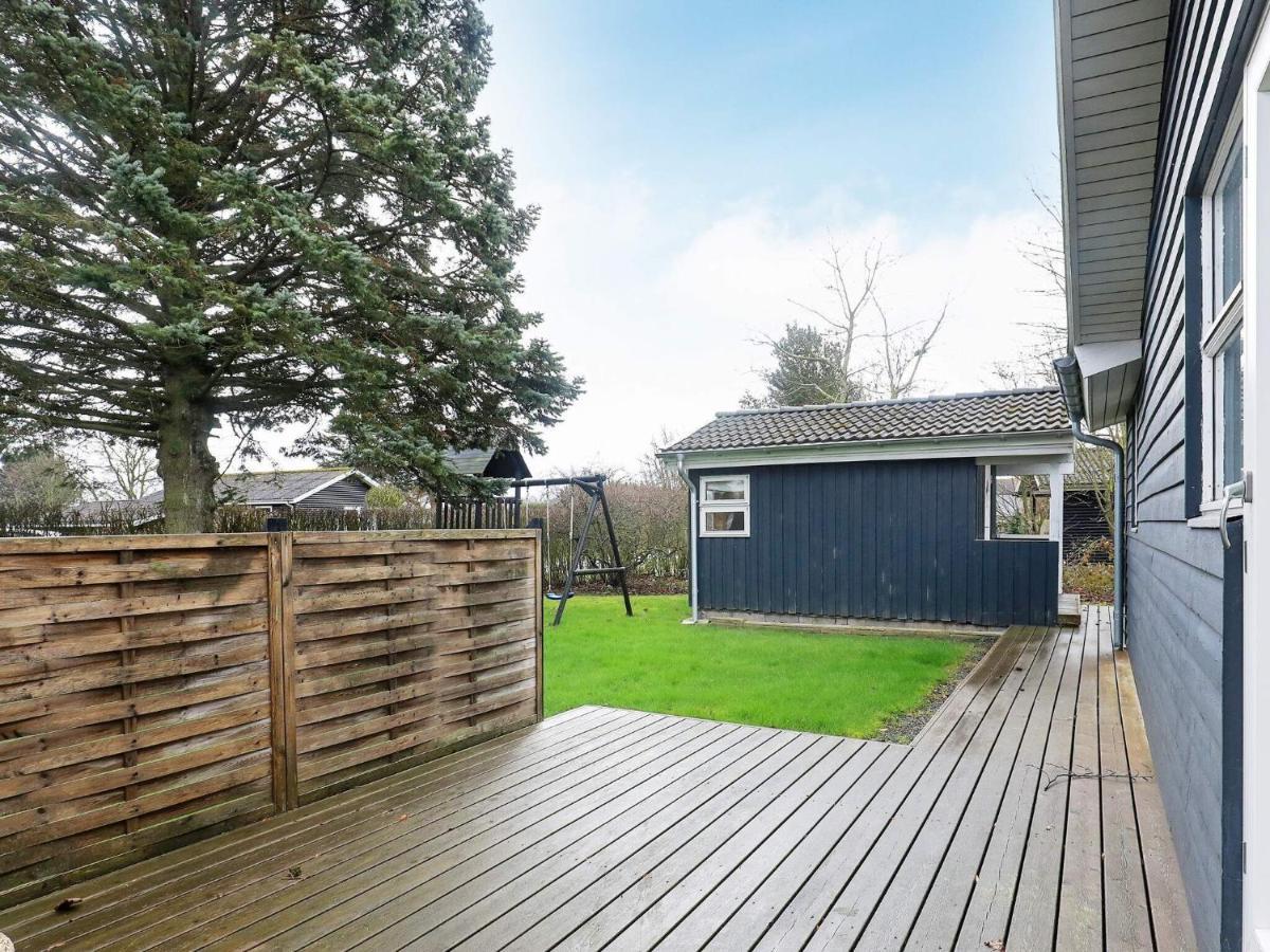 8 Person Holiday Home In Hesselager Exterior foto