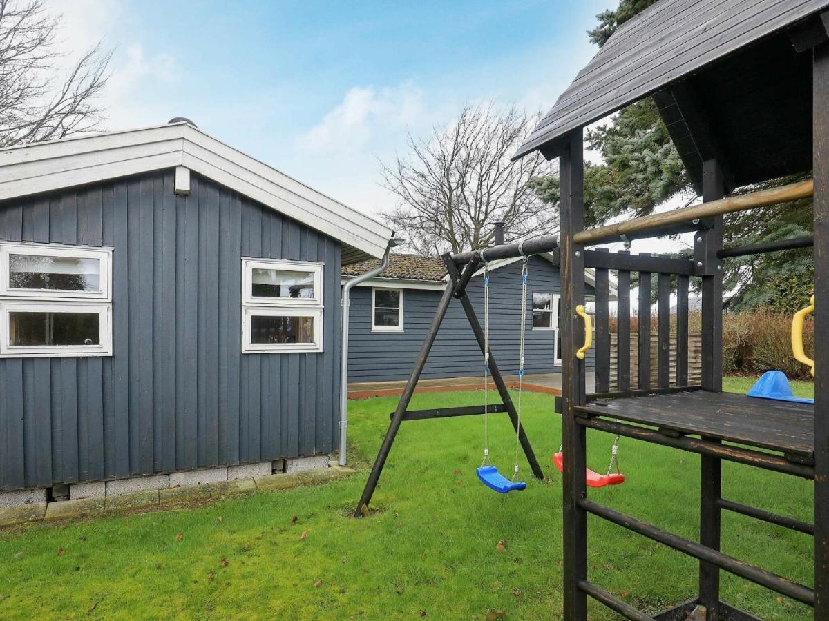 8 Person Holiday Home In Hesselager Exterior foto